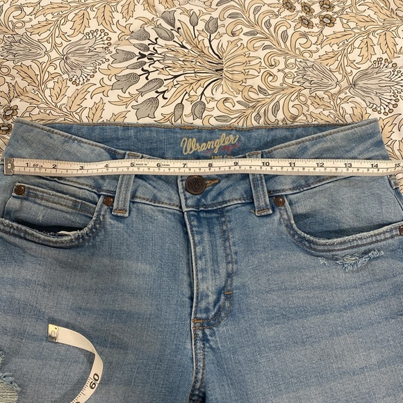 EUC Wrangler Vintage style jeans. - Picture 7 of 11